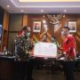 Kantongi KTP Baru, Aprilio Perkasa Manganang Merasa Terlahir Kembali