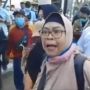 Sindir Pendukung HRS, Dewi: Pakai Kerudung Kelakuan Kayak Nggak Punya Agama