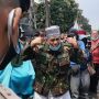 Pendukung HRS Dibubarkan Polisi saat Berselawat, Pria Berbaju Loreng Murka!
