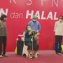 Jokowi ke BEI Tinjau Vaksinasi Pelaku Industri Perbankan dan Pasar Modal