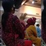 Viral Ibu Semangati Anak saat Lomba, Aksinya Bikin Warganet Terharu