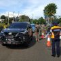 Instruksi Mendagri Terbaru PPKM Jawa-Bali, Pengguna Mobil Pribadi Wajib Tes Antigen
