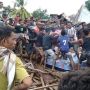 Dokter dari Sulawesi dan Jawa Dikerahkan Bantu Korban Banjir di NTT-NTB