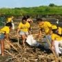 Wisata Bali: Komunitas Bersihkan Destinasi Pantai Yeh Gangga
