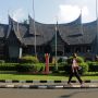Netizen ke Fadli Zon Soal Ambil TMII: Harusnya Berterima Kasih ke Jokowi