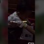 Anak Lihat Foto Ayahnya di Buku Yasin, Minta Gendong Bikin Sedih