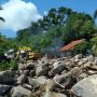 Evakuasi Korban Banjir - Longsor Desa Amakaka Terkendala Bebatuan Besar
