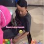 Pedagang Mainan Ini Nangis Dikasih Uang Lebih, Warganet: Mengandung Bawang