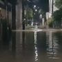 6 RT Terendam Banjir, Lurah Cipinang Melayu Minta Warga Mengungsi di Depan Pos RW