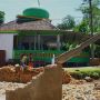 Shalat Jumat di Lokasi Gempa Malang