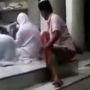 Viral Aksi Pria Raba Pantat Wanita yang Sedang Salat, Tuai Hujatan Publik