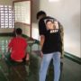 Viral Video Pemuda Salah Kiblat saat Salat, Publik: Puasa Kebayang Makanan