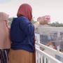 Uang Rp 100 Juta Dibuang dari Balkon, Seorang Perempuan Kecewa Pergoki Ini