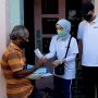Ikuti Jejak Sang Ayah, Putri Mendiang Habib Hasan Berbagi Saat Ramadhan