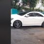 Viral Deretan Mobil Parkir di Depan Rumah Orang, Niat Bikin Garasi Dadakan