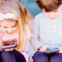 Waspada Kecanduan Gadget, 40 Persen Anak Habiskan 30 Jam Main HP dalam Seminggu