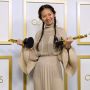 Profil Chloe Zhao, Wanita Asia Pertama Jadi Sutradara Terbaik Oscar 2021