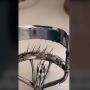 Buru-buru Pakai Eyelash Curler, Wanita Ini Malah Apes Kehilangan Bulu Mata