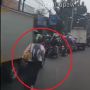 Aksi Penumpang Ojol Tuai Pujian, Rela Turun Dari Motor Demi Lakukan Hal Ini