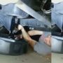 Niatnya Mengganti Oli Mobil Malah Kena Apes, Aksi Lelaki Ini Berakhir Kocak