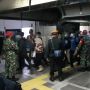 Stasiun Tanah Abang Ditutup Pukul 15.00-19.00 WIB, Penumpang: Terganggulah