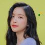 Naeun Apink Resmi Tanda Tangani Kontrak dengan YG Entertainment