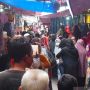 Jelang Ramadhan, Pengunjung Membludak di Pasar Tanah Abang