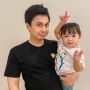 Raditya Dika Hadiahi Saham untuk Anak, Aurel Hermansyah Hamil