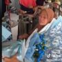 Beri THR Emak dan Ibu Mertua Sama Rata, Perbedaan Ekspresi Keduanya Disorot
