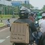 10 Tulisan Kocak Pengendara yang Takut Disangka Mudik, Nyeleneh Abis!