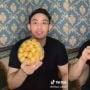 Suarakan Jeritan Hati Kaum yang Susah Buka Toples Kue, Video Pria Ini Viral