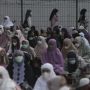 Tata Cara Sholat Idul Fitri 2022, Lengkap dengan Bacaan Niat dan Doa di Antara Takbir