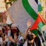 Brand Ini Rilis Kerudung Edisi Khusus, Terinspirasi Aksi Bella Hadid Dukung Palestina