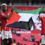 Paul Pogba Kibarkan Bendera Palestina di Old Trafford