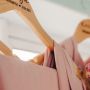 Niat Hati Bikin Seragam Bridesmaid, Wanita Emosi Wujudnya Mirip Baju Selam