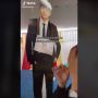 Kocak! Pengantin Pria Tersisih, Wanita Ini Ajak Jungkook BTS ke Kondangan