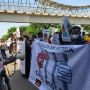 Geruduk PN Jaktim, Warga Papua se-Jabodetabek Tuntut Semua Tapol Dibebaskan