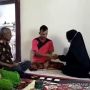Dibikin Malu Tenda Pelaminan Tak Dipasang Penyedia Jasa, Pengantin Baru Ini Tetap Sabar