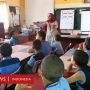 Kawat Berduri Blokade Anak-anak Palestina Sekolah ke Tepi Barat