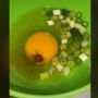 Wanita Ungkap Hal Tak Terduga saat Masak Telur, Pas Dipecah Syok Temukan Ini