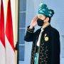 Presiden Jokowi Kenakan Pakaian Adat Tanah Bumbu : Waspada Perang Ideologi