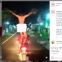 Biduan Alih Profesi Imbas Pandemi, Naik Motor Telanjang Pamerkan Alat Vital
