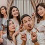 5 Potret di Balik Layar Pemain Suara Hati Istri 'Zahra' yang Tuai Sorotan
