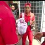 Warga Pinggir Pantai Bitung Buka Kantong Plastik Putih Tergeletak, Isinya Bikin Syok