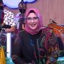 Lama Tak Muncul di Televisi, Yati Octavia Banting Stir Jualan Martabak