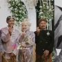 Viral Momen Kocak Pengantin Prank Orang Tua, Bikin Salah Nyosor