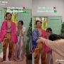 Viral Wanita Ultah Dapat Hadiah 'Harry Styles', Aksi Teman Satu Geng Bobrok Abis!