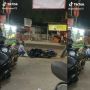 Viral Aksi Cewek Ngamuk Pukuli Motor Gede Pakai Batu, Diduga Sakit Hati