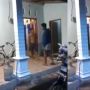 Pria Ngamuk Ditagih Utang, Penagih Diancam Pakai Parang sampai Dilempar Sepeda