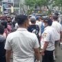 Satpol PP Bubarkan Warga yang Antri Vaksinasi di Kantor Gubernur Jateng, Ini Penyebabnya